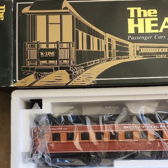 The Heavyweights Passenger Car Model- SP Daylight Instrcction Car Coach - Picture 3 of 5